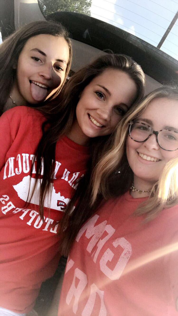 k_flesher's tweet photo. HBD Grace!!! @grace4bes hope ur bday is the best yet!! love ya & miss u girlie πΈπππ #16 #watchoutbg https://t.co/tZppVZ3nRd