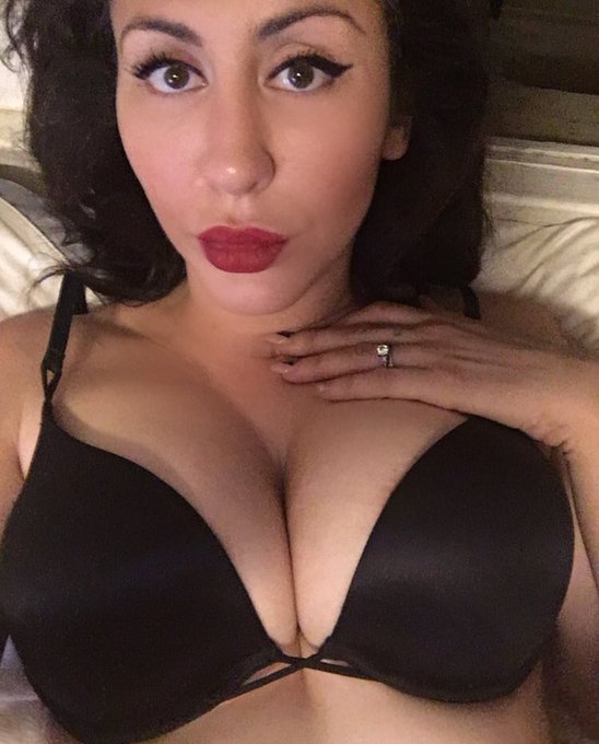 Night night https://t.co/p0WQ6Vg2lx