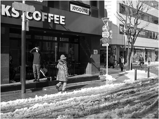 kpo840's tweet photo. A Lot of Glare
#townsnaps #shinjuku #bnw_photografare #bnw_jrengjreng #bnw_life #bnwlife #bnwphotography #bnw_lovers #bnw_japan #japan #ef40 #f4 #街撮り #新宿 #モノクローム #モノクロ #写真撮ってコー https://t.co/hefzrsUwsK https://t.co/NVTjeNDRlf