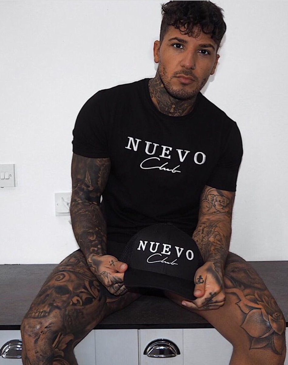 asterixclothing's tweet photo. @PaulCHutchie Wearing the Nuevo Club Signature T-Shirt - Black

Now Available and online.
https://t.co/Ab4ZYcA2Ge

#AsterixClothing #NuevoClub https://t.co/dyvKNqDljB