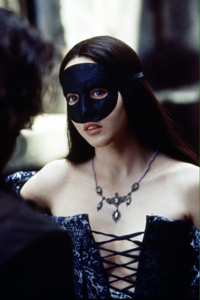 CtheCtheOpenC's tweet image. #IsabelleAdjani #LaReineMargot #QueenMargot