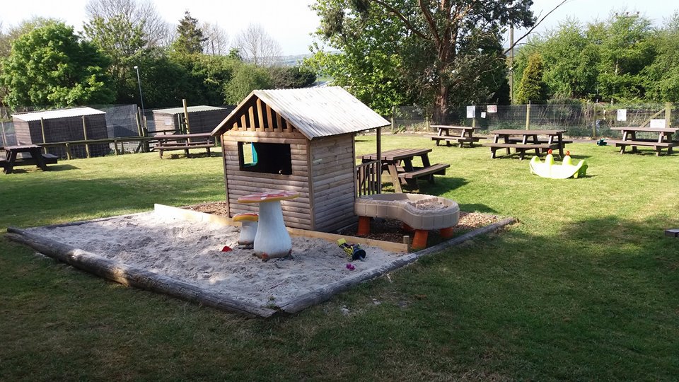 emsleys's tweet image. Don't forget our outside space - safe, fully enclosed with lots to keep the little ones entertained #outsidearea thebarnemsleys.co.uk