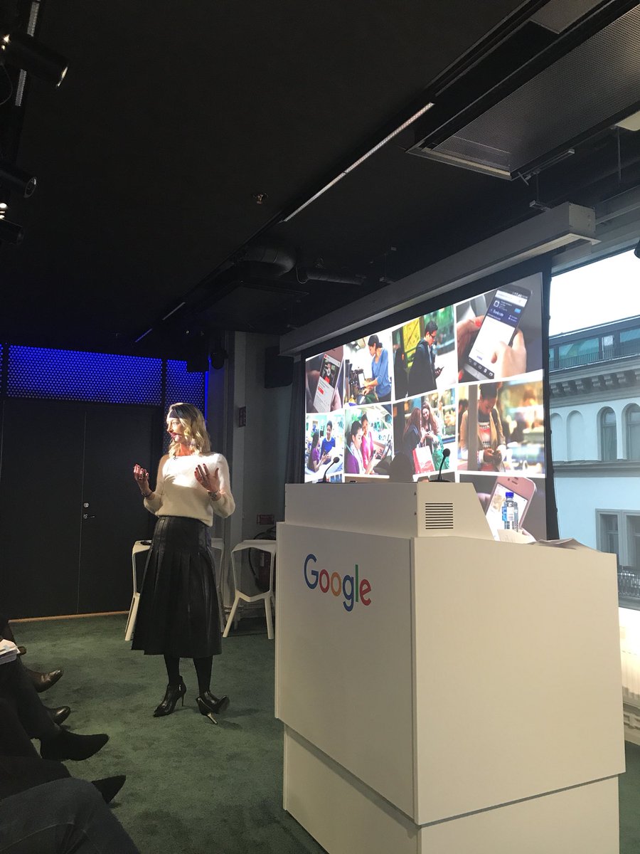 WomenforLeaders's tweet photo. Kicking off the morning with @annawikland at #wflnetwork on Leadership in a rapidly changing world. As an example: 500 h of content is uploaded on YouTube every minute. #fast #digital #google #youtube @Google https://t.co/E4iZsTb3ZR