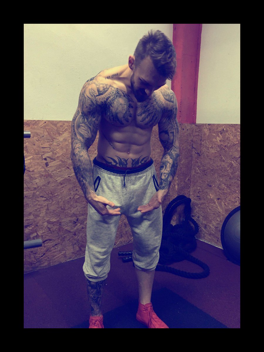 LexoAdams's tweet photo. Online in few moments ! #LexoAdams #F4F #fitnessmodel https://t.co/F9Sknu4den