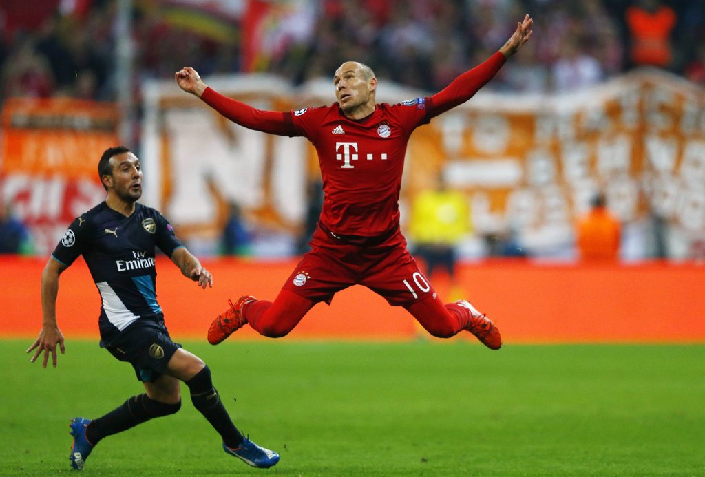    Happy Birthday to the one-footed wonder, Arjen Robben!

Touch, dribble, cut inside, repeat! 