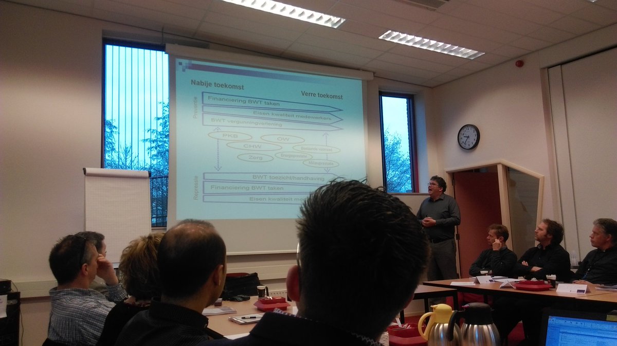 RGroot654's tweet image. Eerste regionale VTH cursus BWT 4.0 gegeven door @BerghauserPAcad @Berghauserpont ik ben benieuwd! Met collega's van o.a. @GemEnkhuizen @Gemstedebroec @gemdrechterland @Gemeente_Hoorn @SEDorganisatie @GemMedemblik @gem_opmeer @koggenland @RegioWF