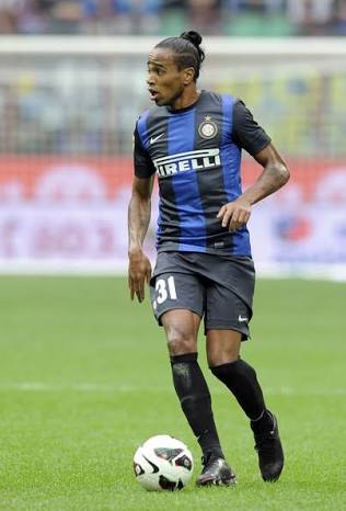 August 2012 - Inter signed Alavro Pereira for €10.5m to bench Yuto Nagatomo. What a waste of time and money. When people complain of Candreva's crosses just watch Pereira. He had like one assist
