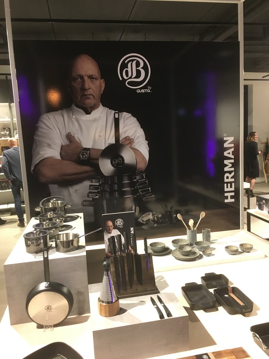 Vorige week was de opening van Kapimex op het Rithmeesterpark Breda. Wethouder <a href="/boazadank/">Boaz Adank</a> sprak de aanwezigen toe namens <a href="/breda/">Gemeente Breda</a>. Het feestelijke moment werd nog aangevuld met de introductie van de nieuwe productlijn “Herman den Blijker by Gusta”. ow.ly/NRwa30hVeN9