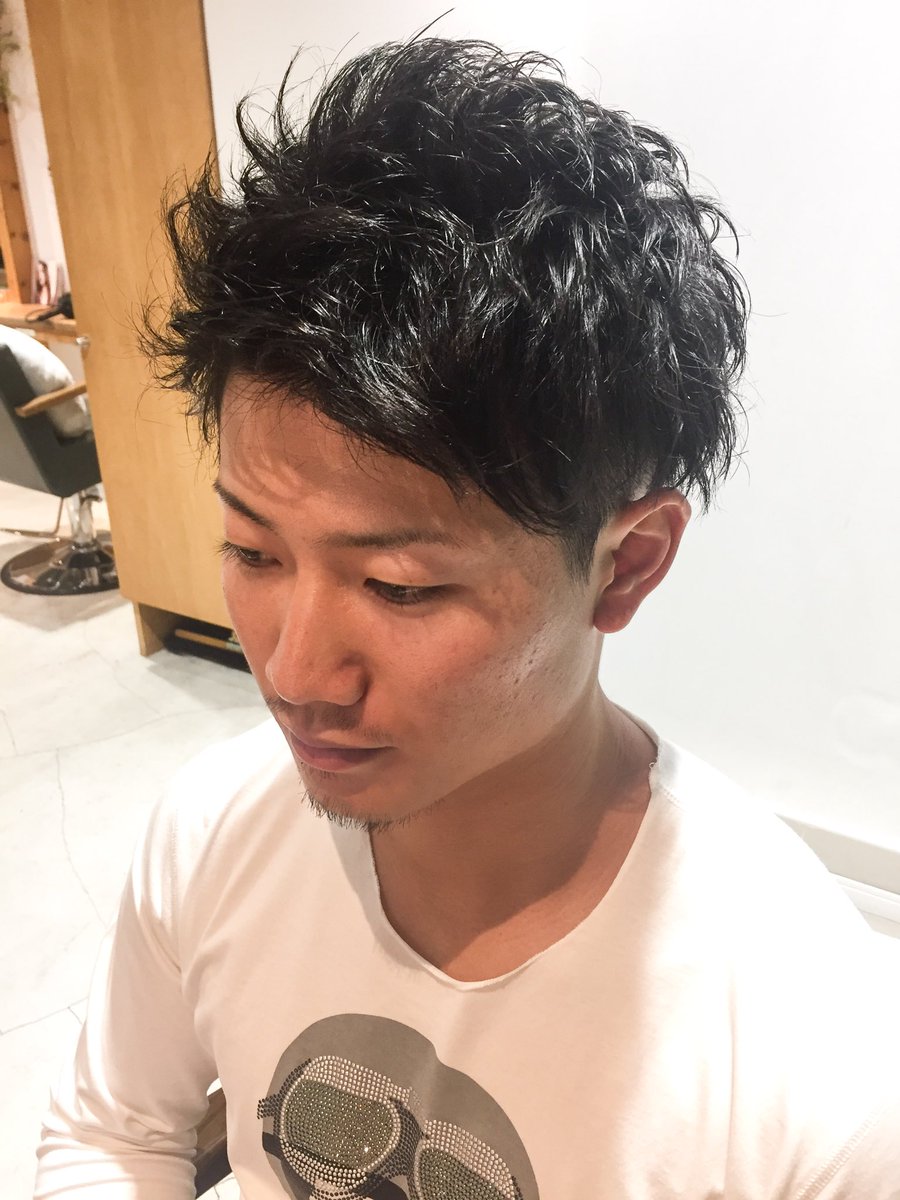 川田真悟 西川遥輝選手 カット パーマ サイドはツーブロックです 今年も頑張ってください 川田真悟 西川遥輝選手 カット パーマ サイドはツーブロックです 今年も頑張ってください