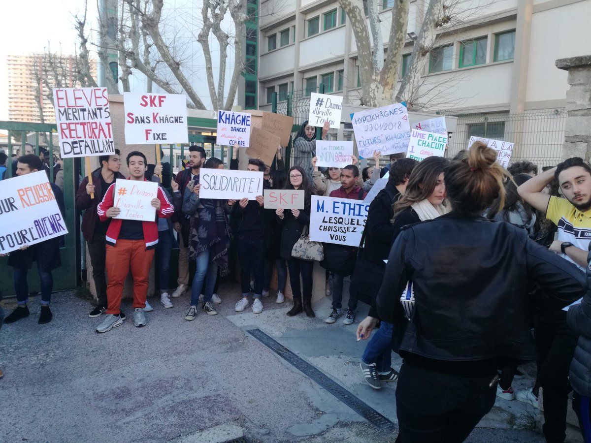 Laetitia_Nekoo's tweet photo. @emmanuel_ethis @jmblanquer Qui choisissez-vous ? #DumontdUrvilleToulon https://t.co/txULgwuC7j