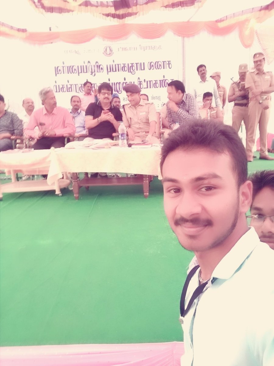 kavi9080's tweet photo. Such a wonderful person he as  😊 I said hii 2 him he smiles and says hii 😇 #Roadawarness #Dharmapuri #Spoffice @Actor_Vivek @cellmurugann 😘😘 https://t.co/yN5pHrcHrV