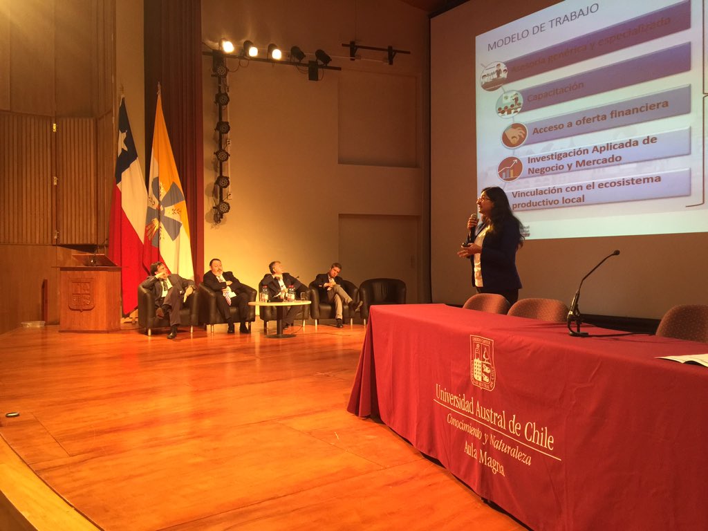 @FomentoLosRios (@fomentolosrios) on Twitter photo Cerrando <a href="/fomentolosrios/">@FomentoLosRios</a> el último panel seminario internacional "emprendimiento y cooperación público-privada para el desarrollo económico" #Valdiviacl moderador Carlos Ladrix Dir.Prog.Estratégicos #corfo expone Claudio Maggi Gerente Des.Competitivo #corfo Cerrando <a href="/fomentolosrios/">@FomentoLosRios</a> el último panel seminario internacional "emprendimiento y cooperación público-privada para el desarrollo económico" #Valdiviacl moderador Carlos Ladrix Dir.Prog.Estratégicos #corfo expone Claudio Maggi Gerente Des.Competitivo #corfo