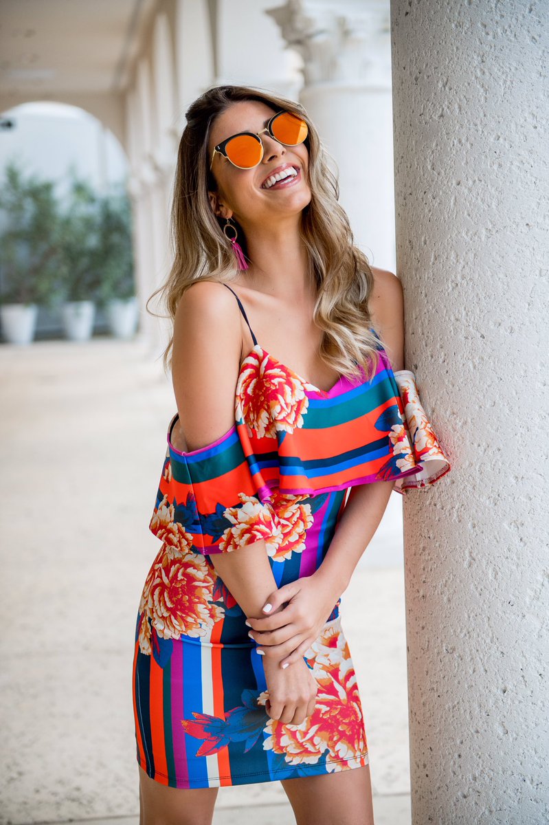 BrookeAndArrow's tweet photo. 🌴☀️🌴 This stunning off the shoulder dress will be available at 6pmEST TONIGHT! How fun?! Pack on any VACAY or hang in your closet and get excited for those warmer days! Shop https://t.co/PKRjoafwHm FREE &amp; FAST SHIPPING! https://t.co/e413N9wBLV