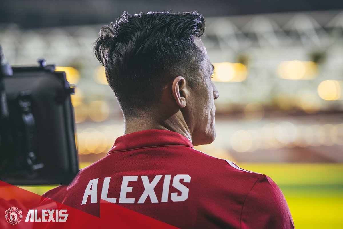 Cr7galaxy7's tweet photo. He already looks so happy 😄😉 I am very excited for him to be apart of our already amazing team. He is a beautiful addition!!!! #Alexis7 #AlexIsRed https://t.co/H3sdVr4b5x