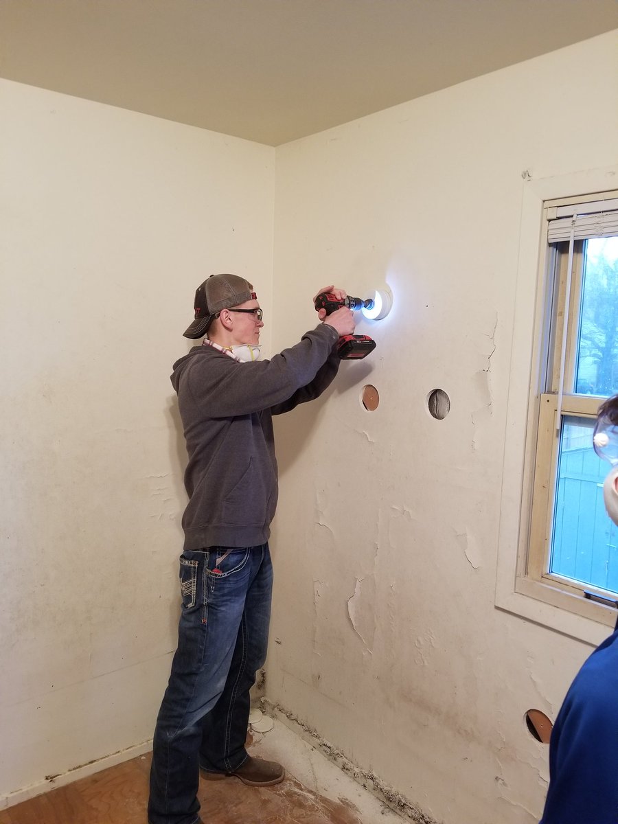 RTHS_AG's tweet photo. 7 students began rehabbing a home at Hope Meadows yesterday. First up, blowing in insulation. https://t.co/30z3S9Q0Ak