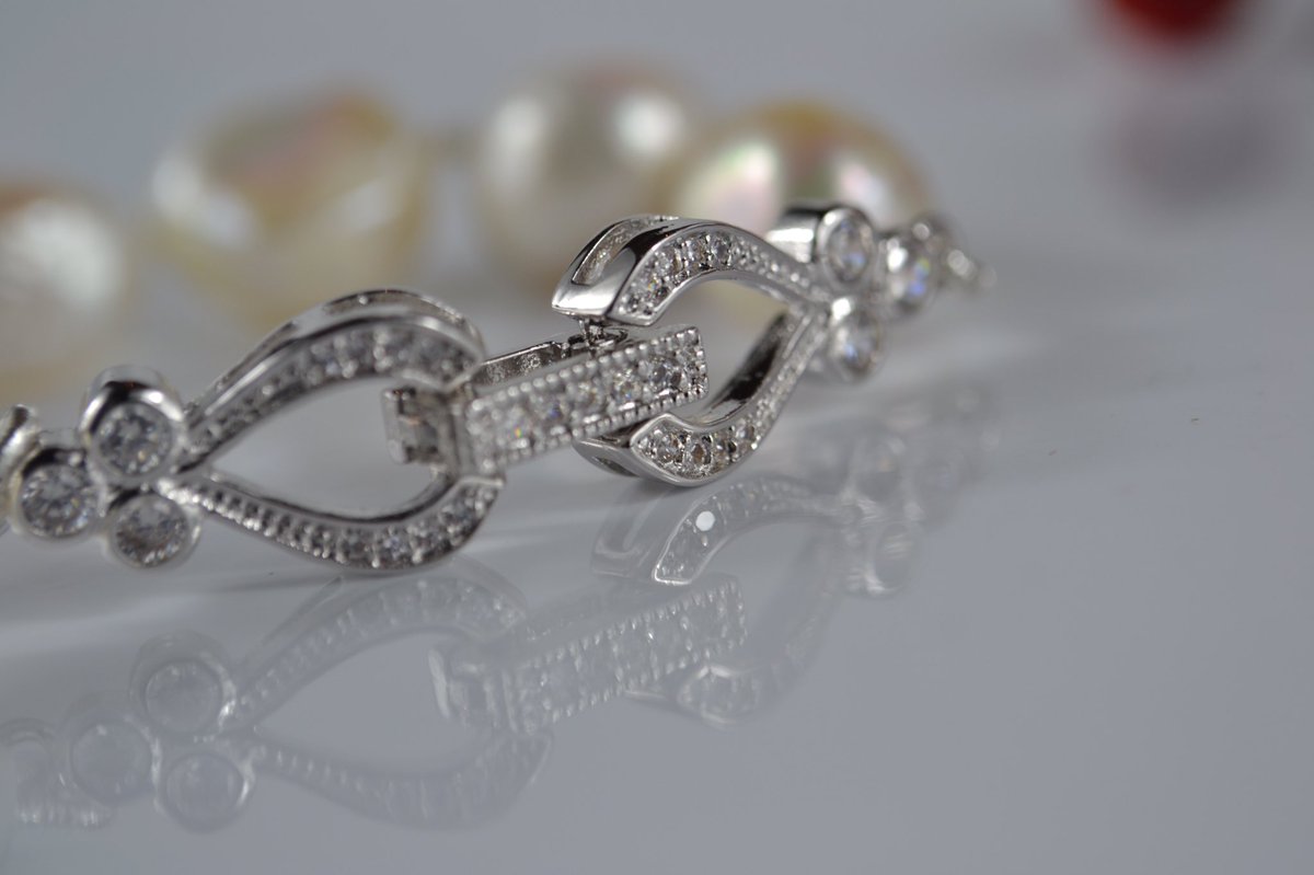 PreciousasaPear's tweet image. Stuck for Valentine's ideas?
Check www.preciousasapearl for affordable pearl creations for your loved one. #valentinesday #Giftforher #special #BizHour #Handcrafted #MadeinWales