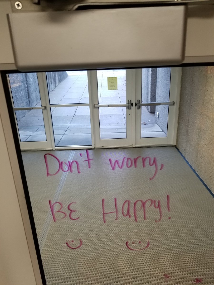 SDCS_EdTech's tweet photo. Spreading positive is ALWAYS good! #SDLearningtoLead https://t.co/TJXtfoW4b2