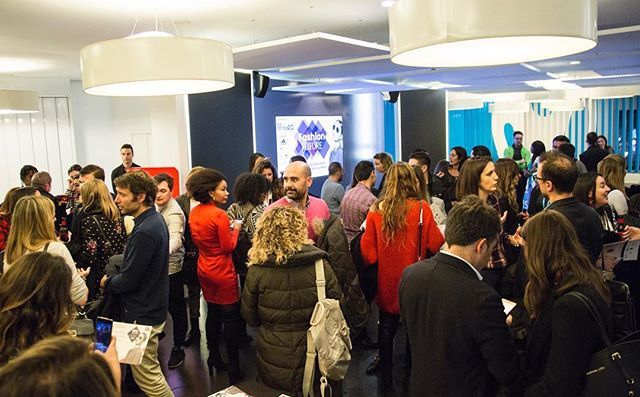 Fashionbiz20's tweet photo. Ya puedes ver en nuestro Facebook #fashionbiz20 las fotografías con los mejores momentos del #fashionfuture18
Síguenos y no te pierdas toda la programación de este año! https://t.co/9wS7rpbehp
