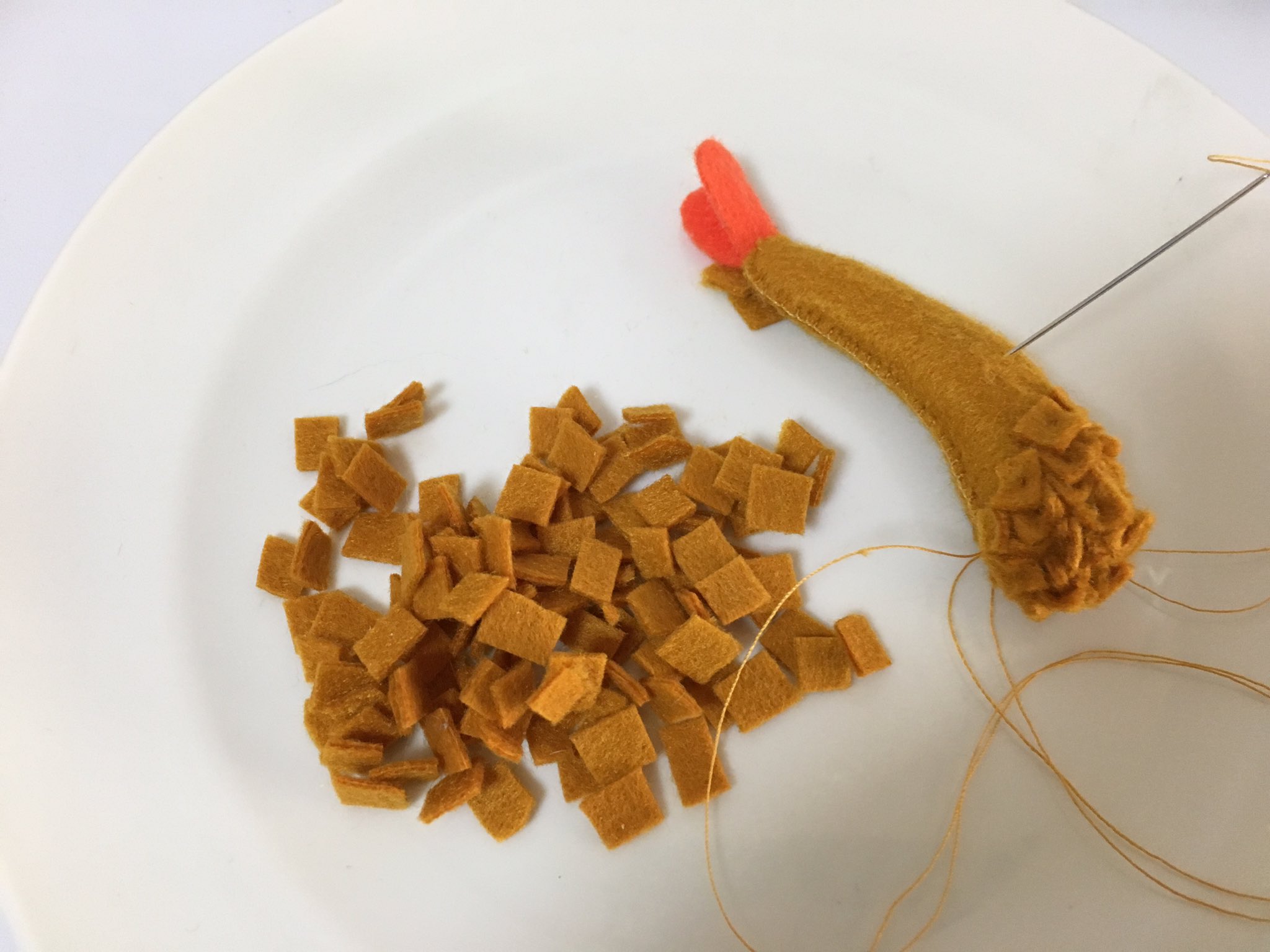 Pokapoka エビフライの衣をつけてやっと完成 フェルト ままごと ハンドメイド お子様ランチ なんとかなるかな T Co 1setxpydqy Twitter
