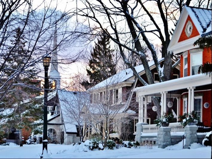 There's a fair chance you've experienced a frozen pipe this season, or known someone who did. What are the right steps for dealing with one? linksins.co/2G03exD