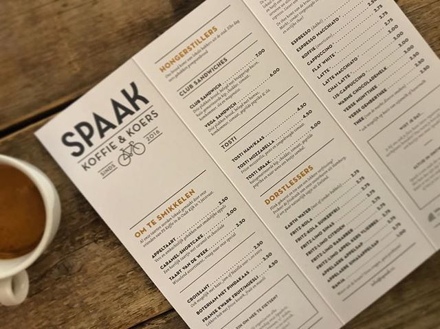 spaakgroningen's tweet photo. Naast een uitgebreide koffiekaart hoort ook een goede lunchkaart. Wie trakteer jij op een lekkere hap? π₯ͺβοΈ. #cyclingcafe #bikefriendlycafe #bikefriendly #fietscafe #spaak #winkel #fietsenwinkel #werkplaats #lunch #lunchkaart #egnbg #welkom #lekkereteβ¦ https://t.co/TXVXXKBQbE https://t.co/L1piImNO2a