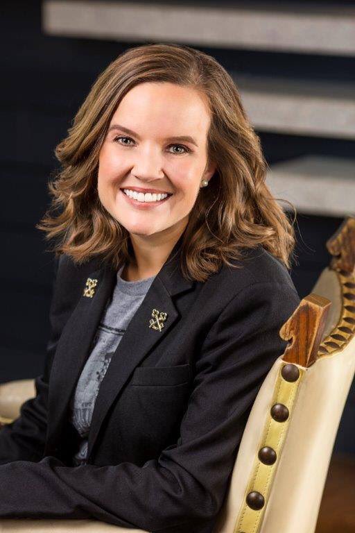 TheConciergeMag's tweet photo. *Top 10 Picks by @HuttonHotel Chef Concierge Laura Cunningham*
*Number 9*
-Take pictures at the outdoor murals around town.
#Top10Picks #HuttonHotel #Nashville
These "Top10 Picks" can also be found in The Concierge Magazine Hutton Hotel edition within the hotel. https://t.co/FDSOXfLhCd