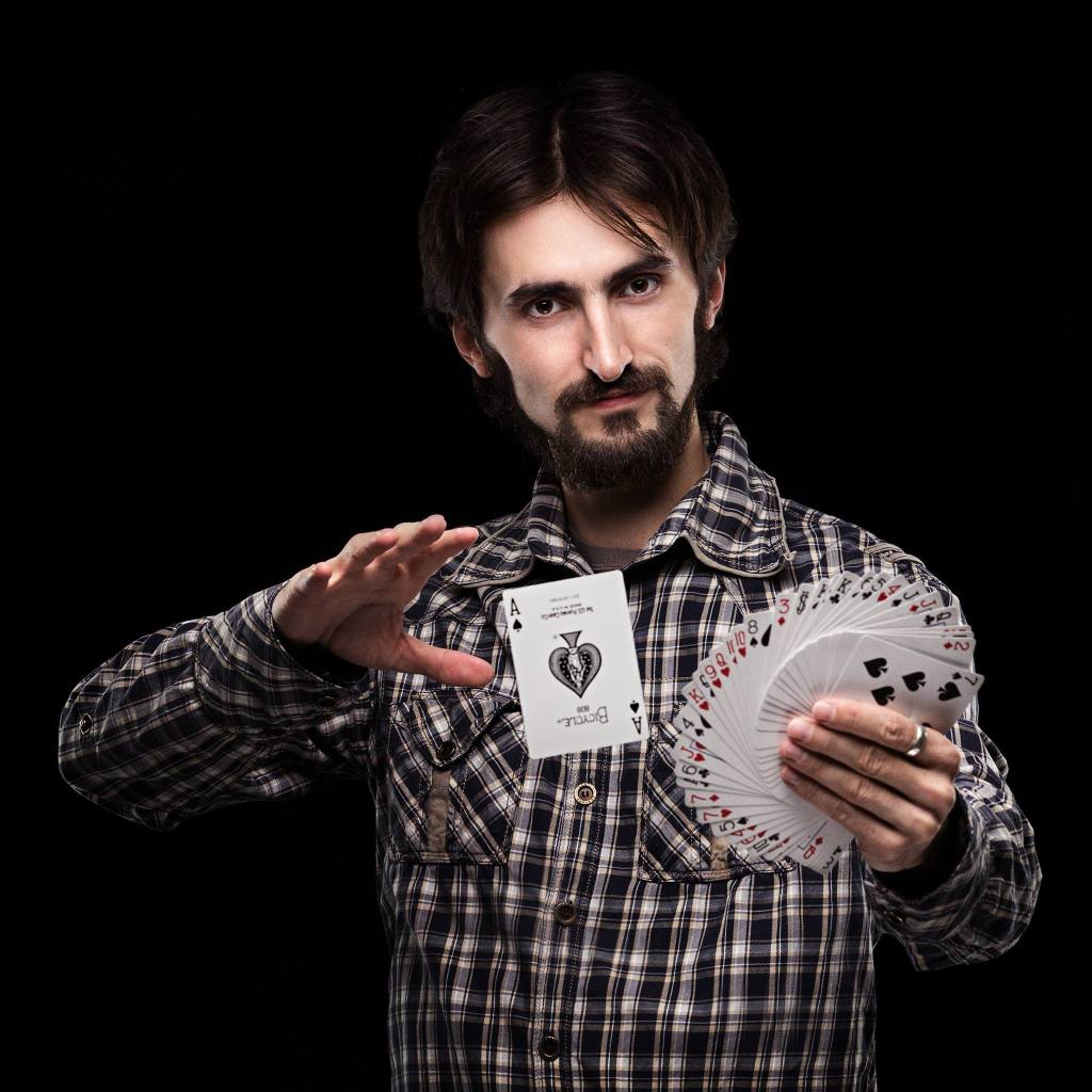 ishikahoti's tweet photo. Cheating Playing Cards in Delhi https://t.co/AOYEWYogl0 https://t.co/5XQJqwYjjd