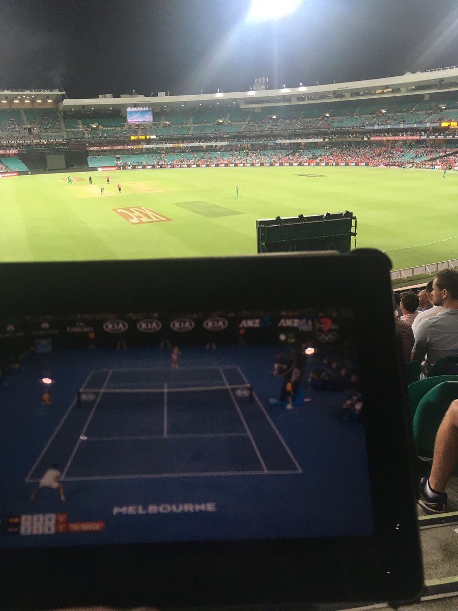 masterwick's tweet photo. THE BIIIG BAAASH!!! π
Aus Open Tennis! πΎ
#BBL7
#AusOpen https://t.co/JtEmYLB8aT