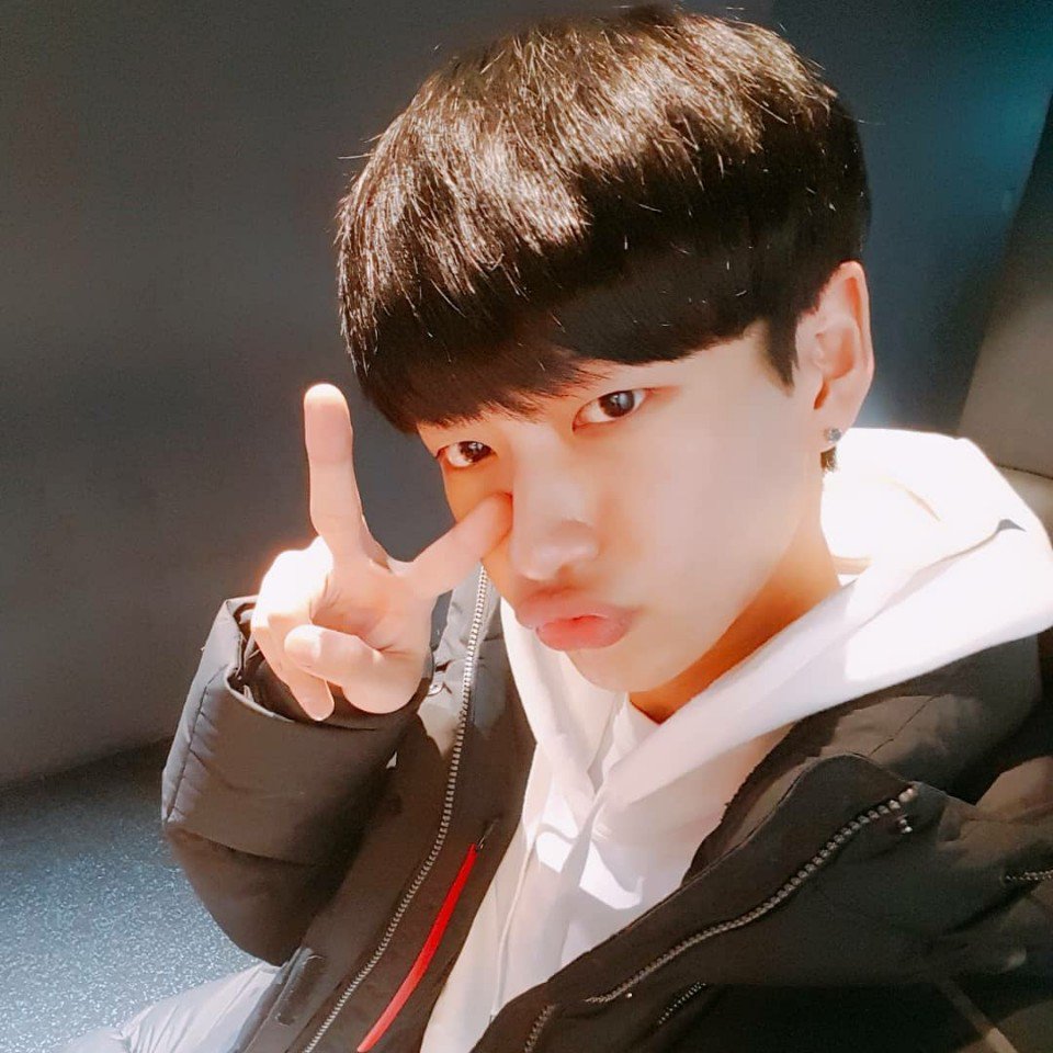 letsdongdong's tweet photo. 180123 동스타그램🆙️🆙️

tae____dong 아쿠아리움 ~~~~ 재밌따!!!>❤< #아쿠아리움 #다녀왔슴돠 #재밌슴돠 #😆😆

사진에서 신남이 느껴져서 너무 귀엽고ㅠㅠㅠㅠㅠㅠㅠㅠ

#김태동 #인스타그램 #귀여워서죽음 #동스타그램 #밥많이먹어 https://t.co/CvogvOj8k4