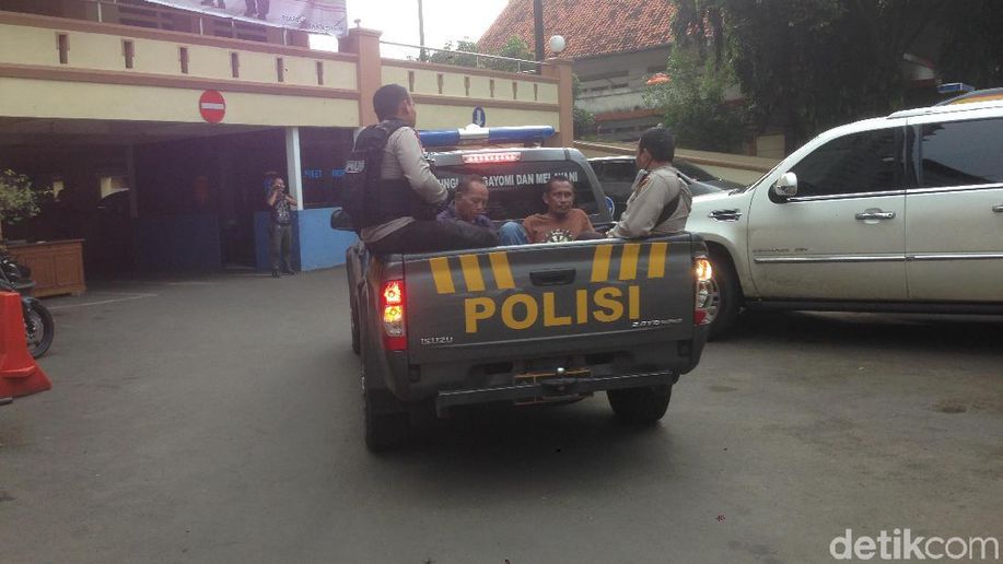 Peras Sopir, Pelaku Derek Liar Ditangkap Polisi di Cawang detik.id/VEJloe