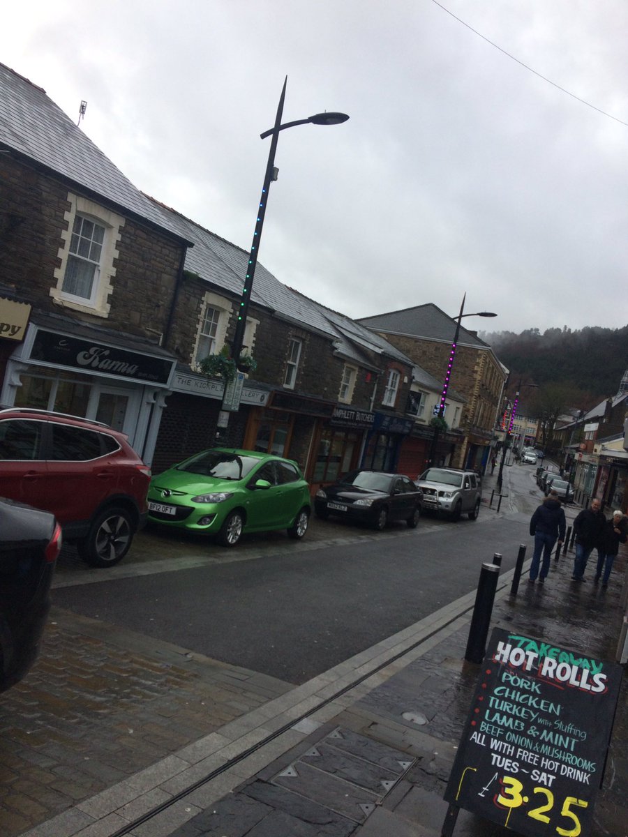 lauraBGEffect's tweet photo. Out and about in #abertillery seeing a few @bgeffect clients #lastday @BlaenauGwentCBC https://t.co/y8mlg6896q