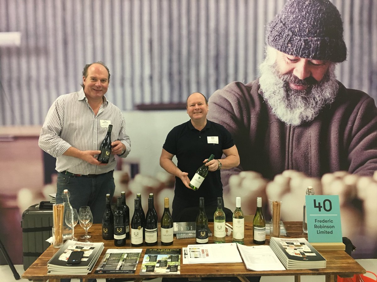 Paul Robinson tweet media