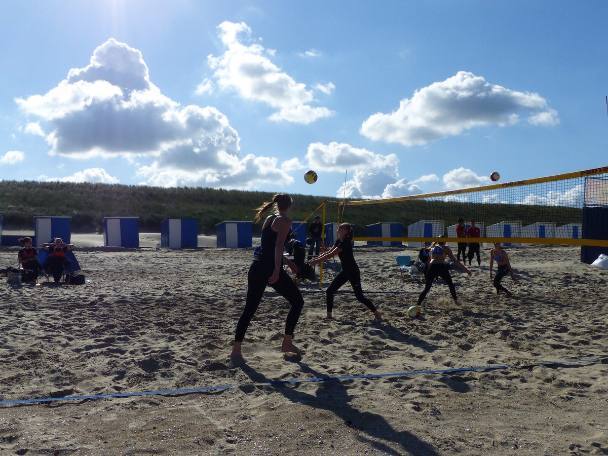 nlbeachvolley's tweet photo. Concept beach toernooikalender bekend 🙌🏻 Zet jouw speeldata alvast in je agenda! ✅ https://t.co/nGVSntQnBS https://t.co/MOeAk7MhWS