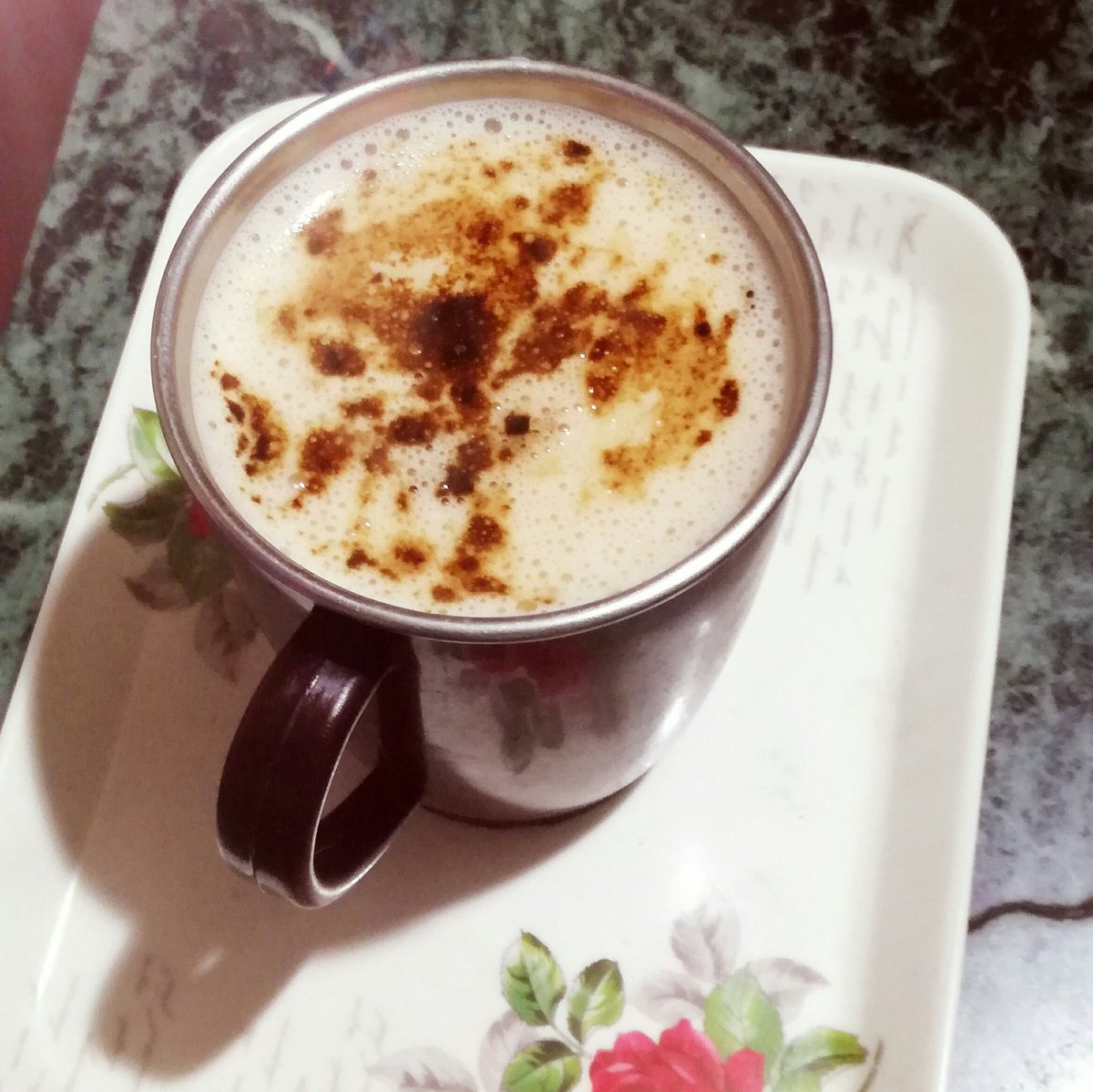 ShivaayN's tweet photo. A hot coffee Nd a cold weather can make your day #coffeetime #winter's of nainital https://t.co/7l8kj22e2s