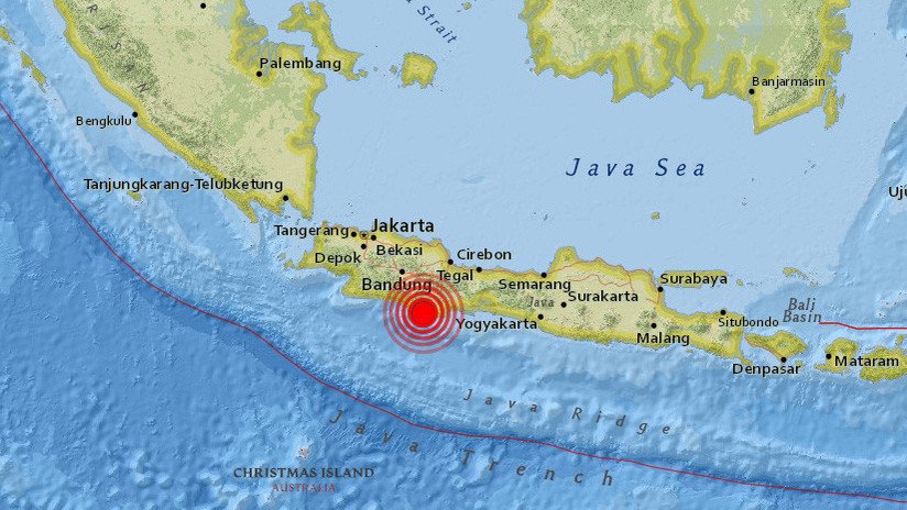 DUOT0hsXcAAVkZK - Fuerte sismo de 6.4 sacude a la capital de Indonesia.