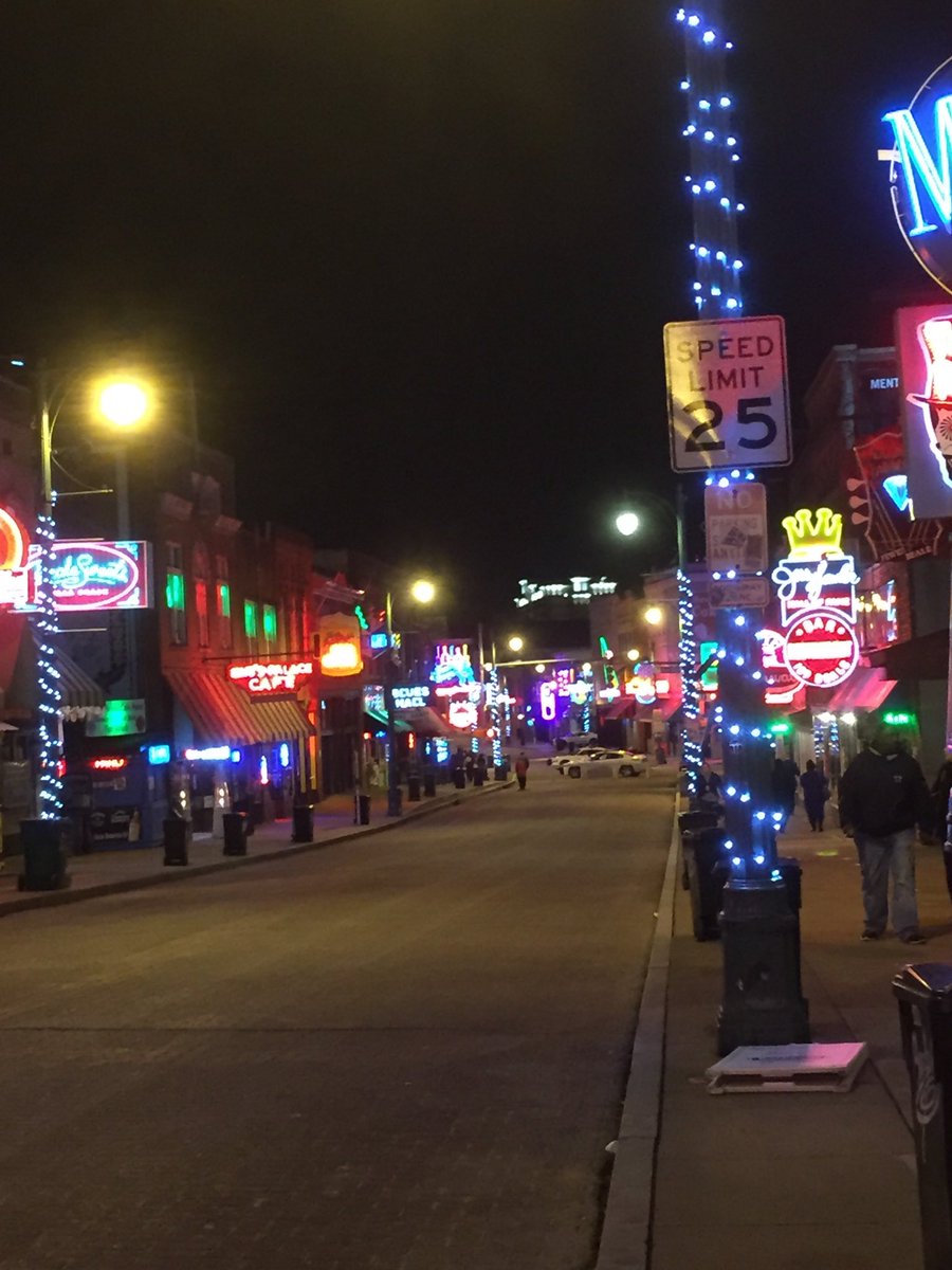 ewr04976's tweet photo. Beale Street at night! https://t.co/Cr8TXPPF0S