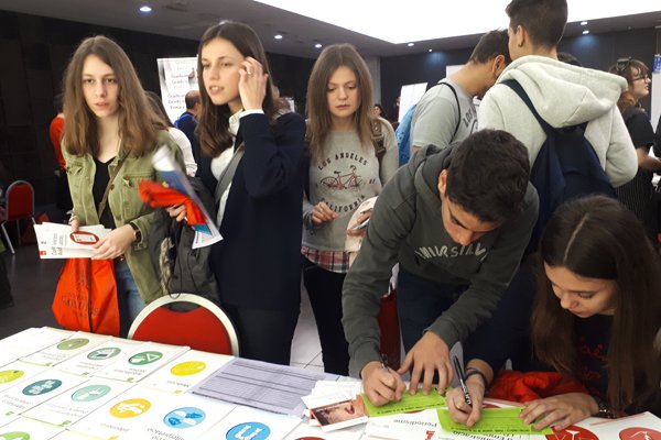 La UJI difunde sus estudios en el Salón de Orientación Universitaria Unitour en Castellón dlvr.it/QCP6Ky