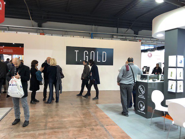 ITAHochiminh's tweet photo. 6 Top Buyers' delegates from #Vietnam to #VicenzaOro #TGold2018 with ITA #VO2018 #TheJewelleryBoutiqueShow #MadeinItaly https://t.co/n3gnq48snH