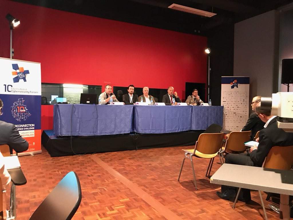 DBonnoron's tweet photo. #FIC2018 Sécurite By Design : prévenir plutôt que guérir. Témoignage: nécessite un compartimentage des applications pour réduire l’exposition aux risques et un monitoring constant. L’avenir de la #cybersecurite . https://t.co/iE6UmLsltT