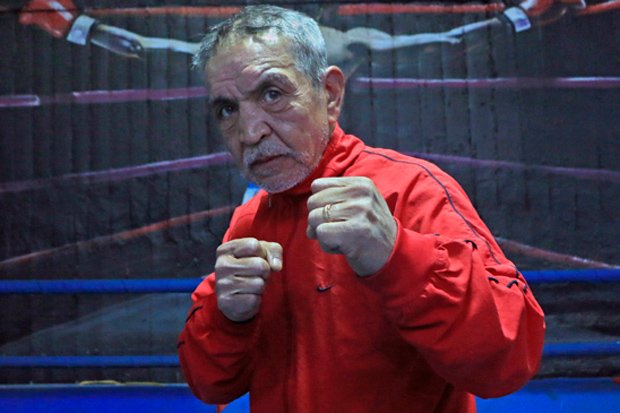 HistoriaDeportiva Martin Vargas fue indudablemente uno de los boxeadores más importante del deporte 🇨🇱. Disputó 3 veces el Título del Mundo y su récord en combates es de 92 triunfos (62 por