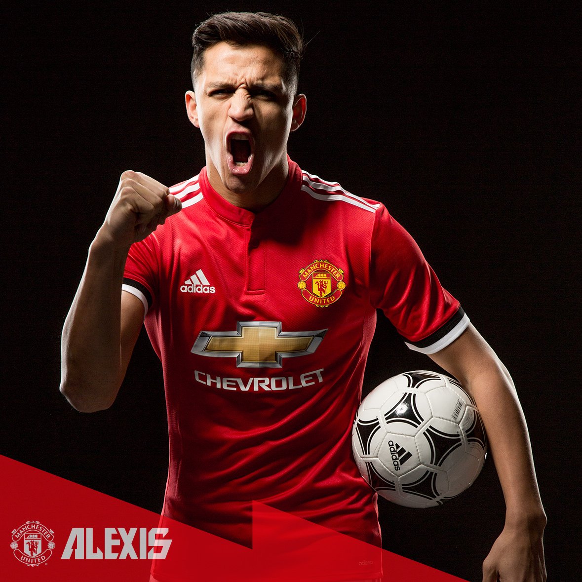 asemramdan9's tweet photo. Welcom alexis 🔴♥️♥️
@ManUtd @Alexis_Sanchez
#Alexis #AlexIsRed #SanchezIsRed #ManchesterUnited #Alexis7 https://t.co/UwSZj4juMH