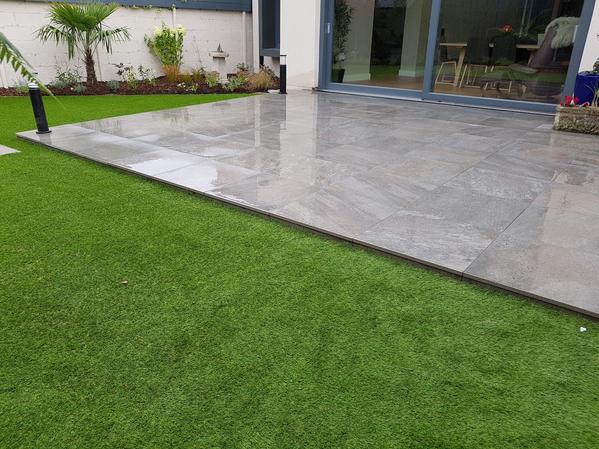 LandArt_'s tweet photo. A room with a view. Modern garden design in Templeogue with the work/life balance in mind. Features incl. a bespoke cedar wood garden office, generous tiled terrace, artificial lawn &amp; planting. Full before/after pics: https://t.co/h13XGNKiQ5 #gardendesign #dublin #garden https://t.co/wHwgVx5CpZ