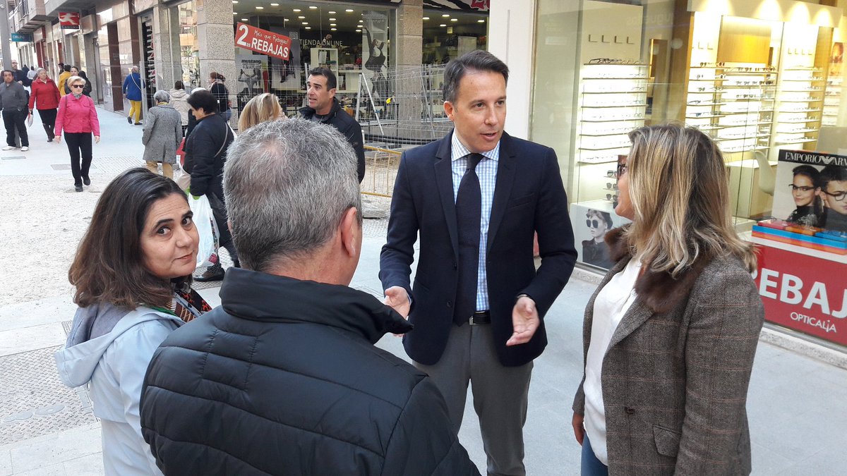 Las obras de renovación urbana de la Avenida Juan Carlos I alcanzan ya el 85% de ejecución y estarán finalizadas en las próximas semanas #Lorca goo.gl/VBu22k