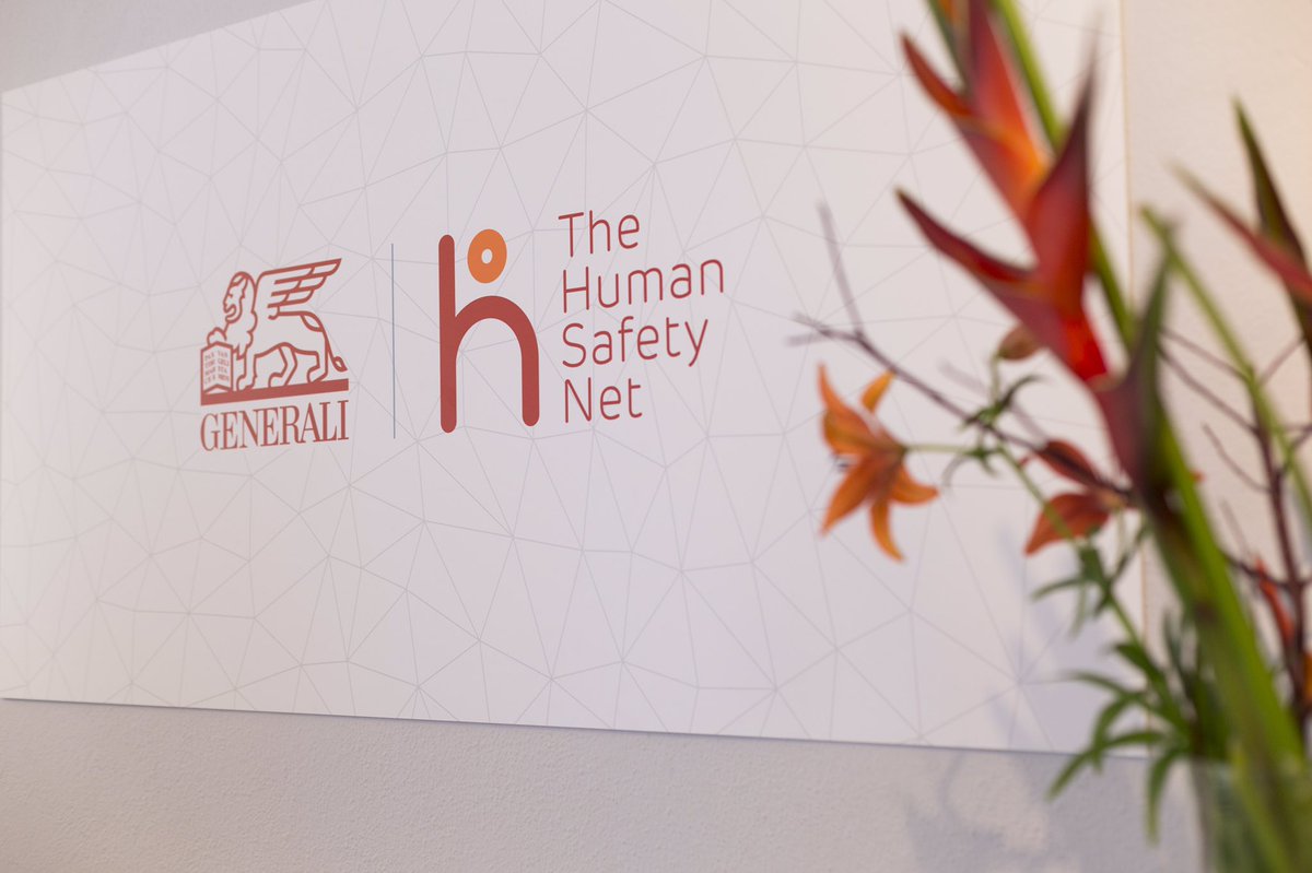 HumanSafetyNet's tweet photo. We are thrilled to be in #Davos with @KnackUp over the next 3 days, helping ​creat​e a new pathway to economic and social inclusion in the digital economy! Learn more at: https://t.co/uM7m5Nkq0l
@GENERALI #WEF18 #THSN4Refugees https://t.co/SHulkV810M