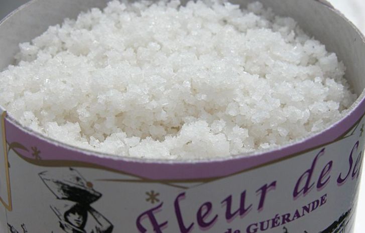 'Plastic bits like polythene, polypropylene and polyethylene terephthalate (PET), used in packaging and synthetic fabrics, have been found in fleur de sel, salt formed on top of evaporated seawater, German researchers said.' buff.ly/2E2ptme

Salt &amp; #microplstics, please!