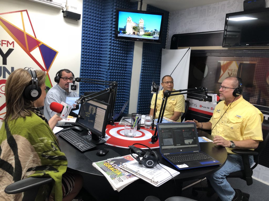 Nos venimos al #CorreCorre de la mañana <a href="/dianavytony/">Diana Verónica y Tony</a> en <a href="/Punto105/">Punto105 [105.3 FM]</a> a dar detalles del <a href="/IlopangoAirShow/">Ilopango Airshow</a> #Gracias por invitarnos; estamos a 4 días de alcanzar el cielo #AirShow #GiradeMedios @ecoagenciasv #RRPP