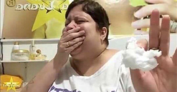 ladxgaga's tweet photo. - você chora com facilidade? 
- eu nunca choro https://t.co/Rbdrowb0eW