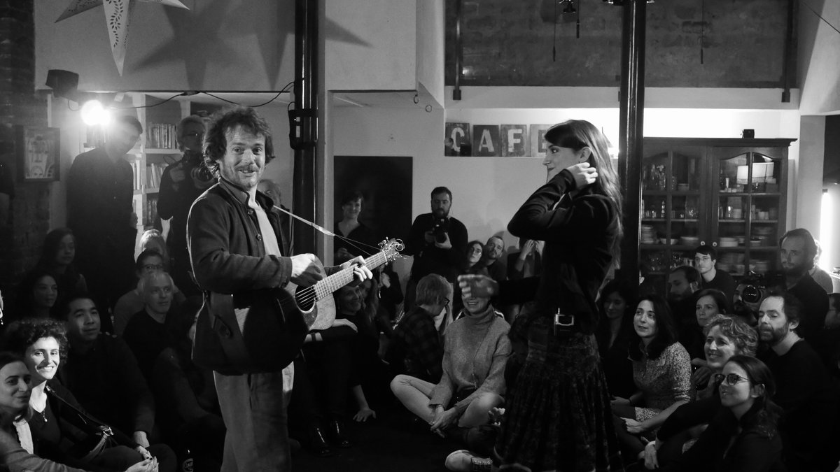 blogotheque's tweet photo. 🎥 #SOIREEDEPOCHE
Notre 54ème Soirée de Poche avec le fabuleux @DamienRice, qui nous a valu bien des larmes, est disponible sur : https://t.co/sCT4uXo1RP https://t.co/jX0ljt3xpK
