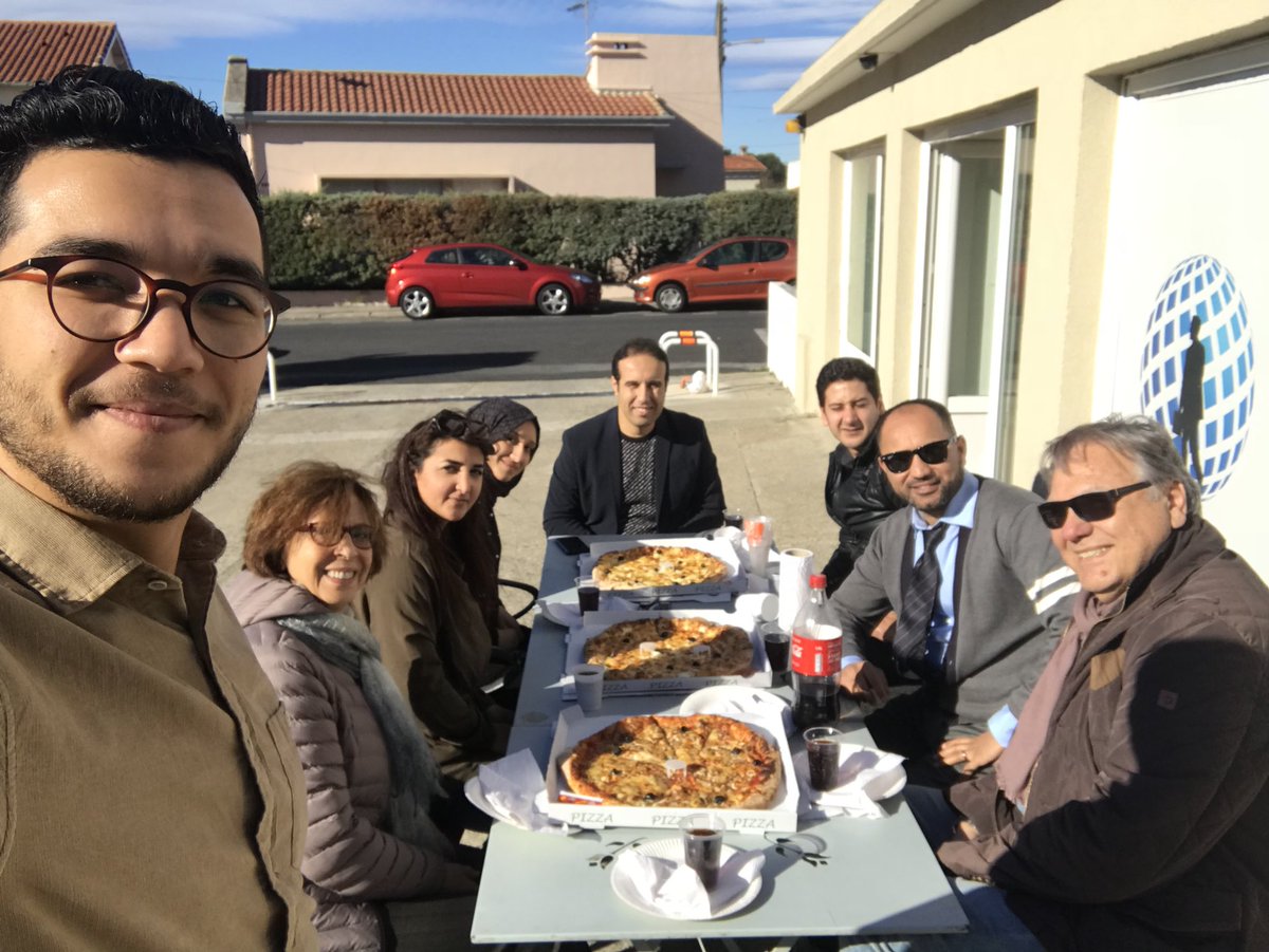 LinoBacco's tweet photo. Ils s’appellent Nasrine, @HamzaNazihi, Latifa, Abderrahman,Rajae,Abdou et Mustapha, le tout une pépinière d’entreprises marocaine à Montpellier tbarkallah 3lihoum ! Dima Maghrib 🇲🇦🇫🇷( intégration oblige !!😂) Yallah Drari #allonzenfants https://t.co/dUTkrPY7tx