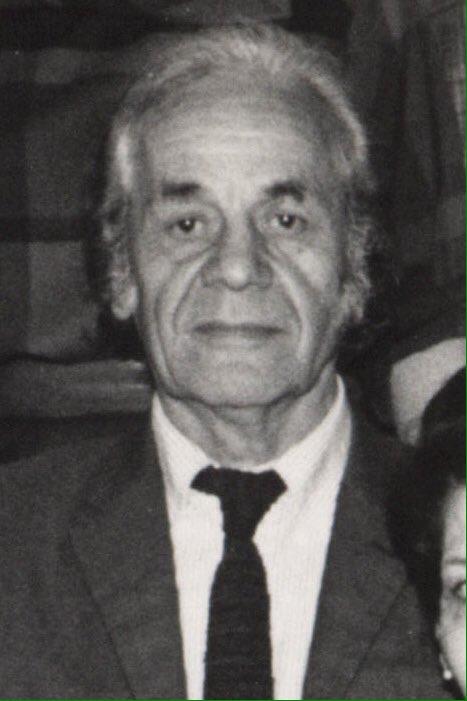 Nicanor Parra 5 de septiembre de 1914-23 de enero de 2018 fue un poeta, matemático y físico chileno cuya obra ha tenido una profunda influencia en la literatura hispanoamericana. Hoy Nos deja un ícono, un ejemplo QEPD #NicanorParra